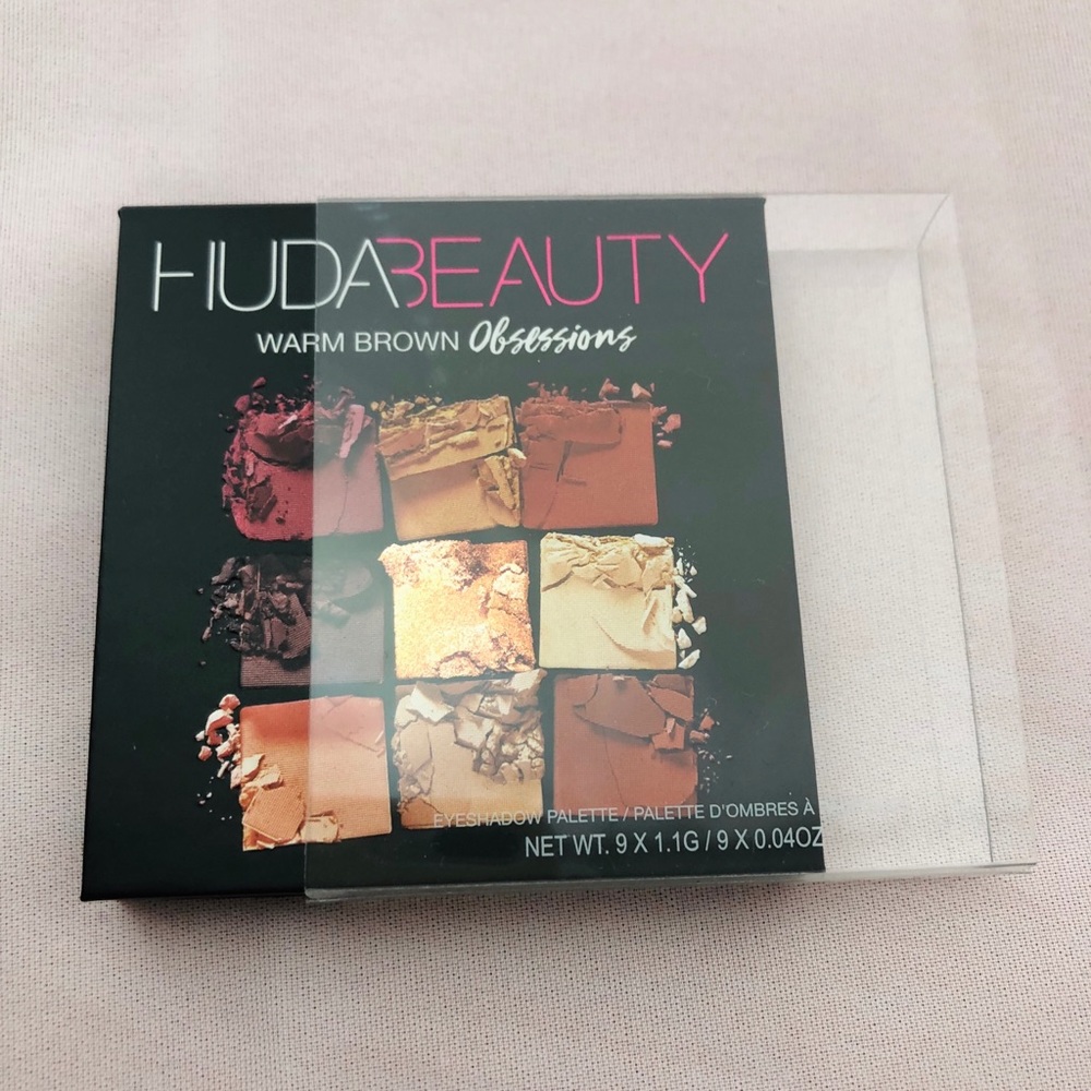 Huda Beauty Eyeshadow Palette